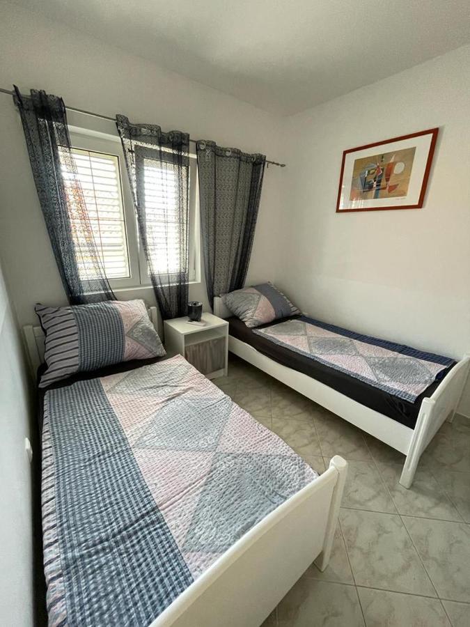 Apartmani Ira 비르 외부 사진