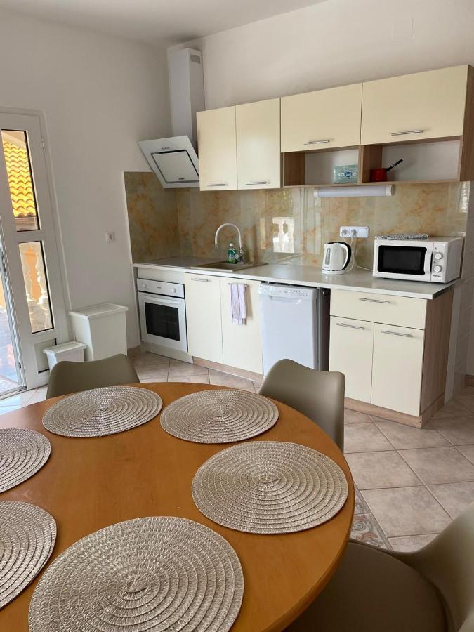 Apartmani Ira 비르 외부 사진